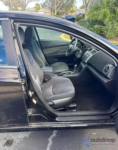 2011 Mazda 6 I z USA, uszkodzony, nr VIN 1YVHZ8BH7B5M07758